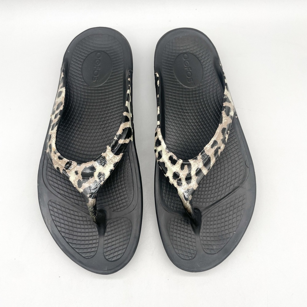 OOFOS Womens 10 OOlala Recovery Thong Sandals Black Leopard Print Comfort Yoga